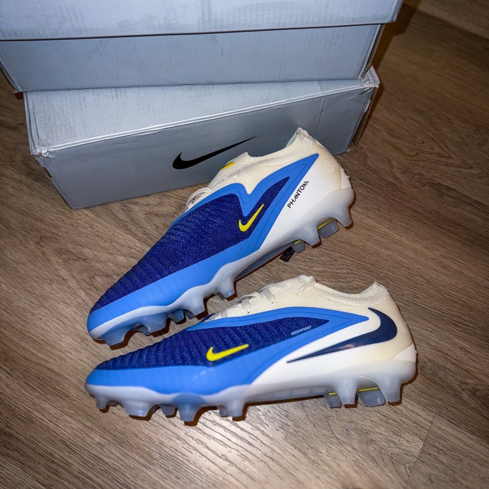 Nike Phantom GT Elite Blue and White Cleats